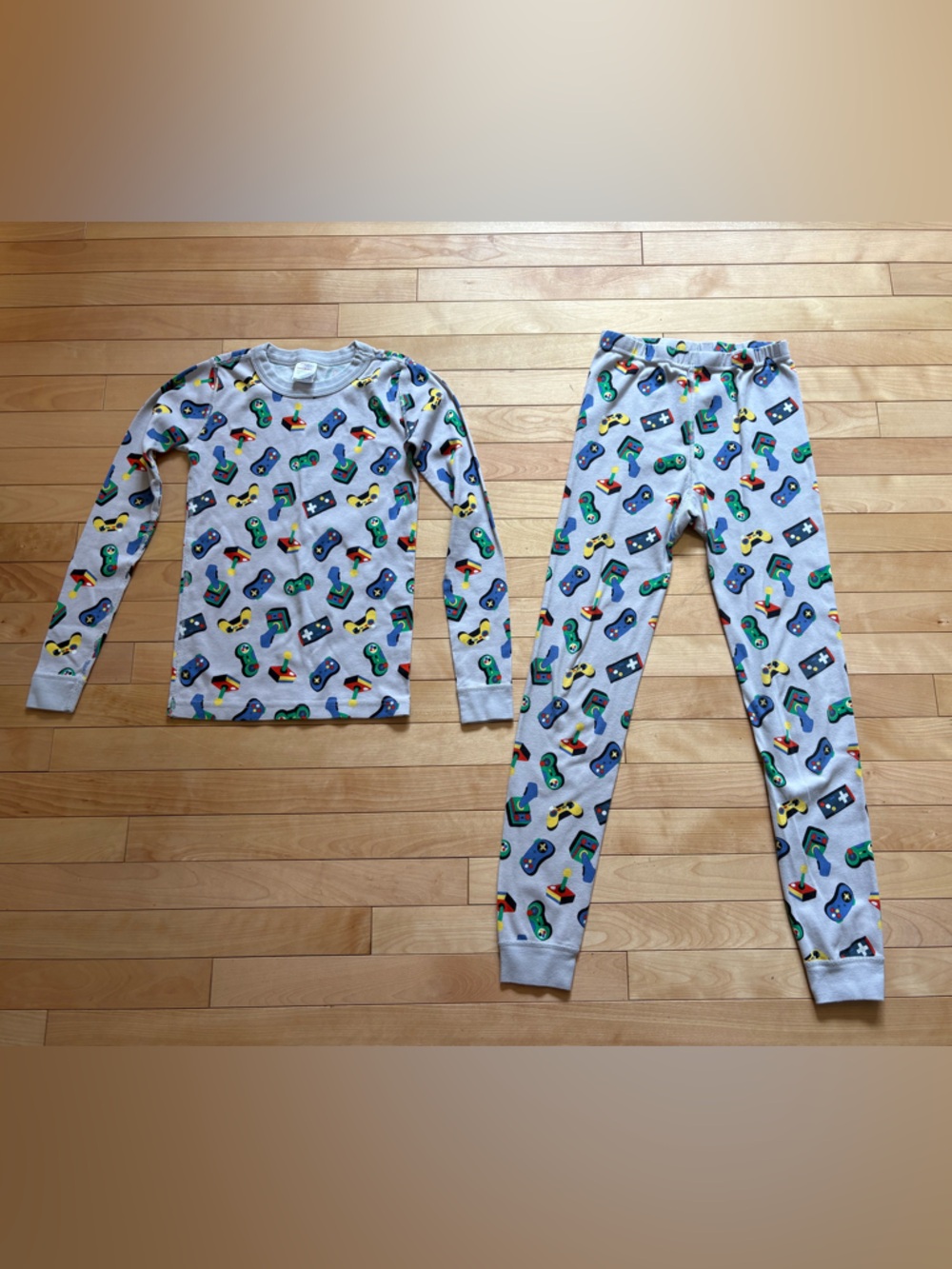 Hanna Andersson Organic Gray Kids Pajama Set with Colorful Game Controller Print
